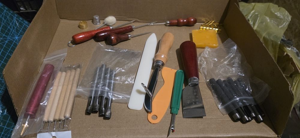 Set ustensile piele prelucrat hobby diy aparat subtiat pielea