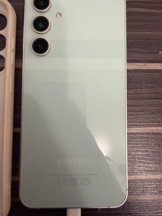 Samsung S23 FE смартфон