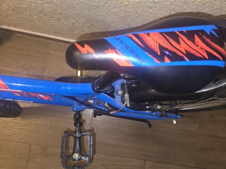 Продавам детско колело