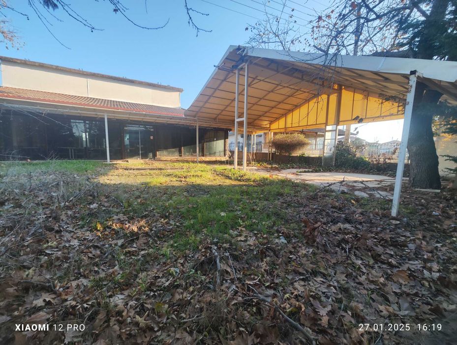 ПРОДАВА Бизнес помещение на партерен етаж и жилище на първи етаж