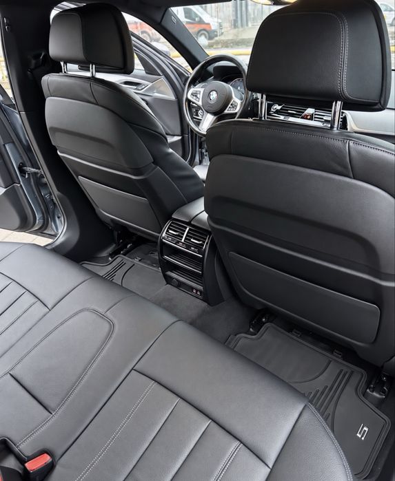 Pret Unic in Romania ! înmatirculat -Bmw 520Xdrive-Tdi M-Pachet-Full -An 2020-Km 169.000. Nu cofundati cu celaalte modele!