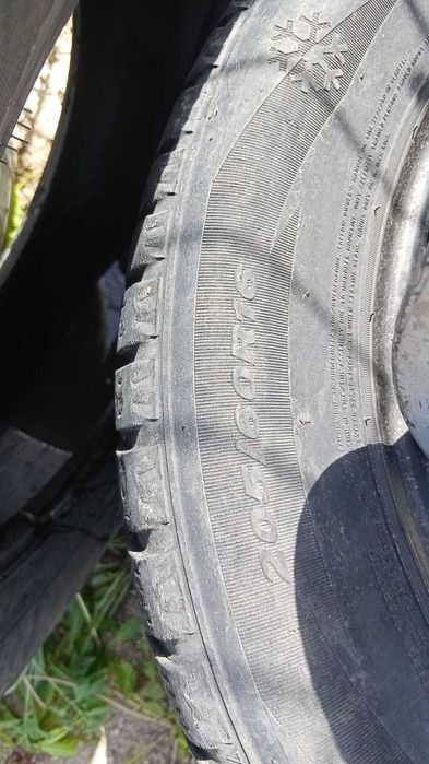 Продам шины 205/60R16