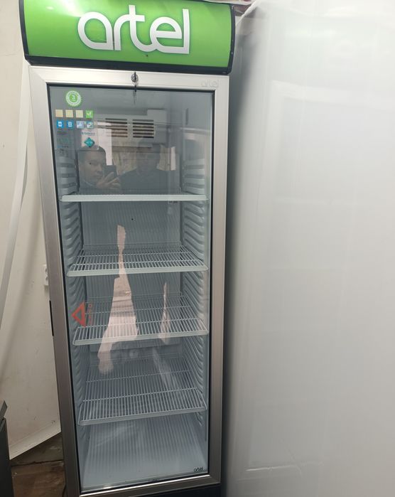 Холодильник под напитков