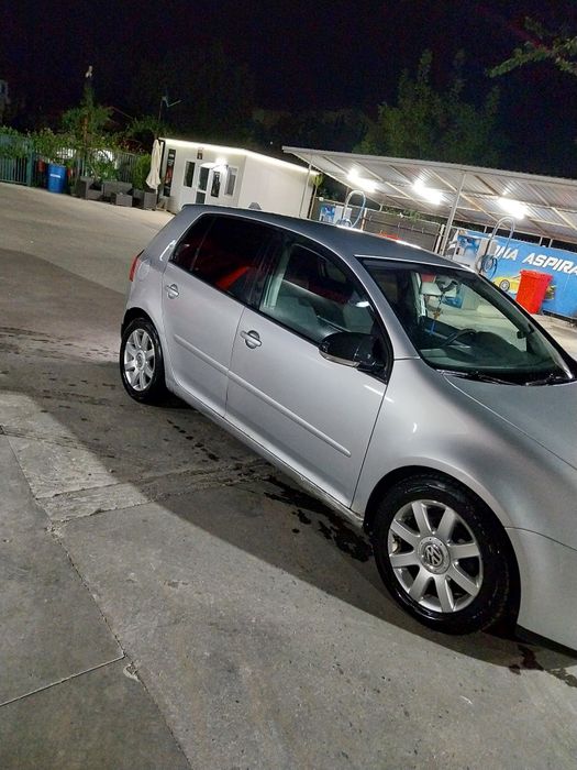 Vând golf 5  2.0 tdi