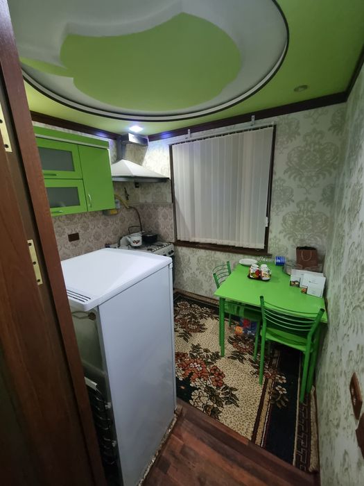 Uy sotiladi 2 xona 2-etaj 11-dom 35-xona