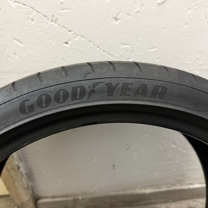 235/45 R 20 Goodyer