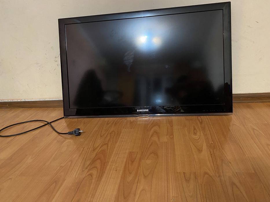 телевизор samsung модель LE40C530