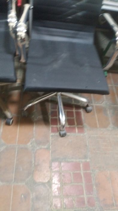 Продаётся офисные кресло