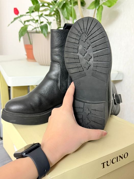 Продам женские зимние сапоги