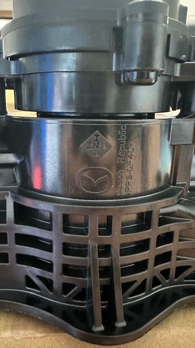 Genuine Cooling control valve Mazda (Корпус на Термостат)