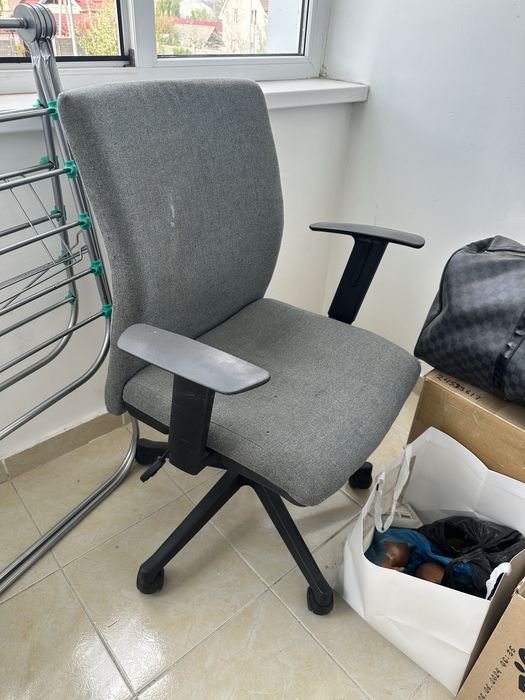 Офисное б/у кресло