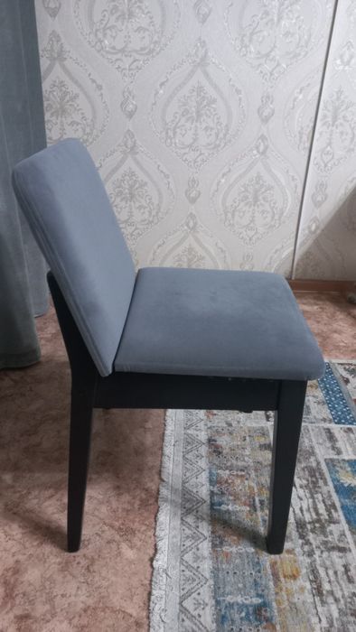 Продам один стул.