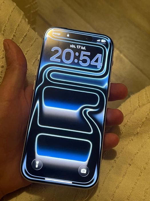 Vând iphone 17 pro