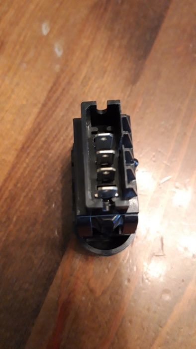 Копче за Дъстър за нагревател на задното стъкло