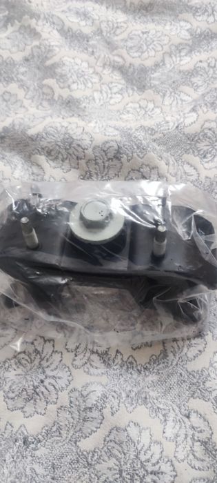 АКПП подушка хюндай Старекс 2008г