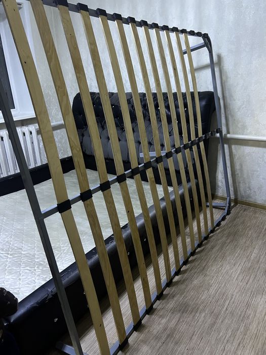 Кровать двуспальная