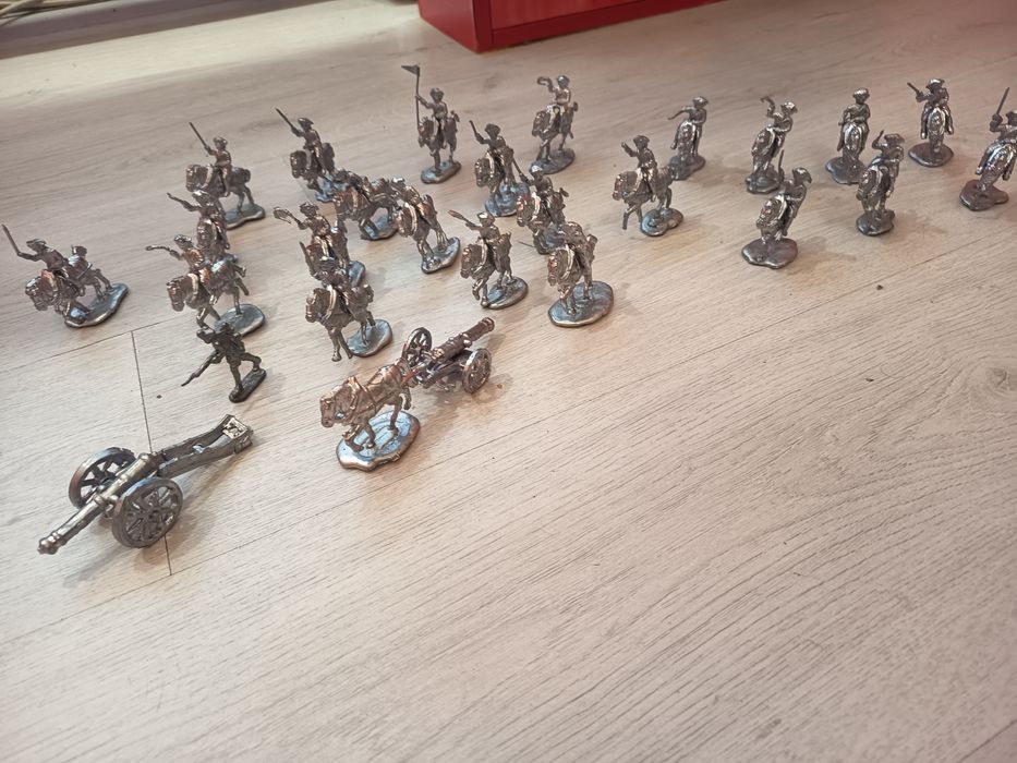 50 бр оловни фигурки на войници коне каруци оръдия