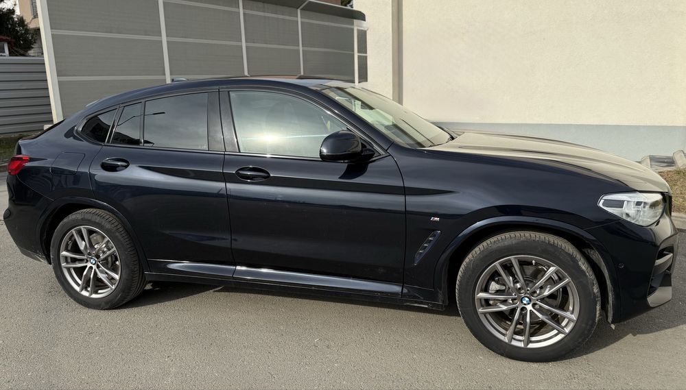 BMW X4 xDrive20d M paket interior/exterior Unic proprietar in Romania