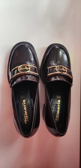 Продавам обувки на ток с платформа цвят мока