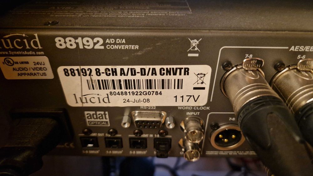 LUCID 88192 - convertor AD/DA, AES EBU, ADAT