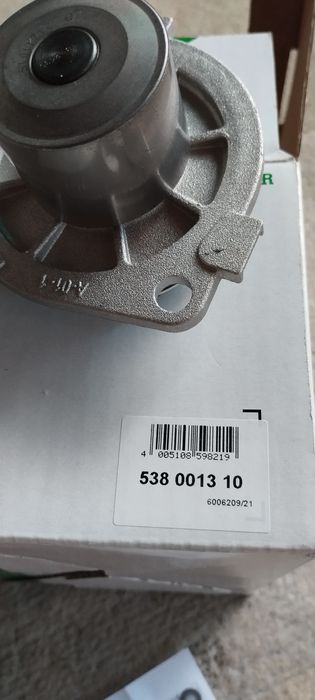 Водна помпа zafira b 1.9 120 к. с.