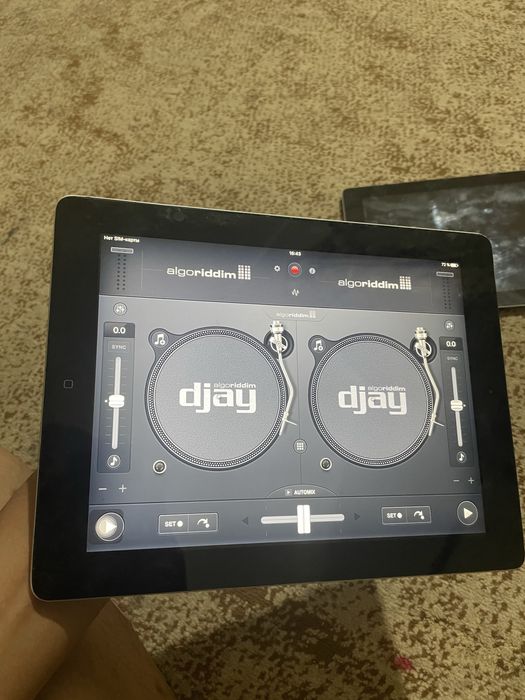 ipad lar bor ipad 2/3/4 colati ideal zaryadi zuur garantya  50000Sum
