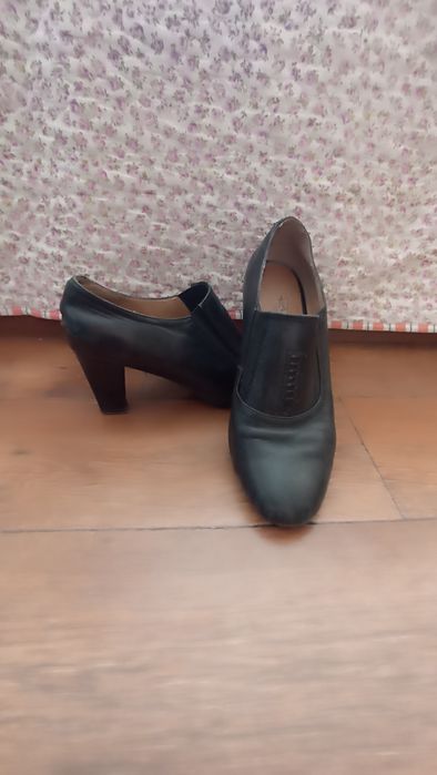 Туфли отдам даром
