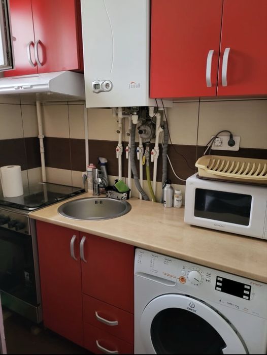 Inchiriez apartament cu 2 camere