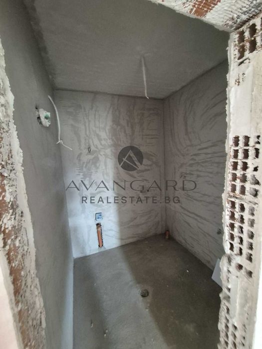 Продава се Тристаен апартамент в Пловдив, Кючук Париж - 85 кв.м за 1530 €/кв.м - Снимка #3