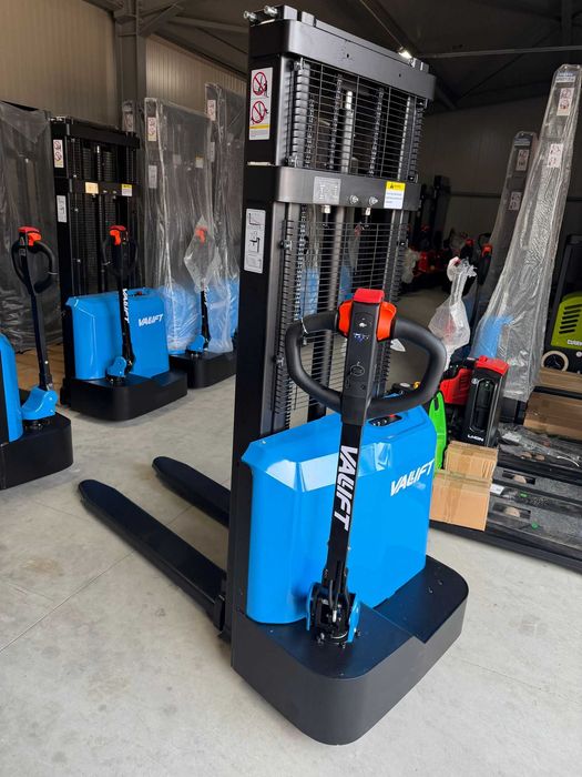 Transpaleta electrica Liza electrica cu catarg 1500kg VALLIFT