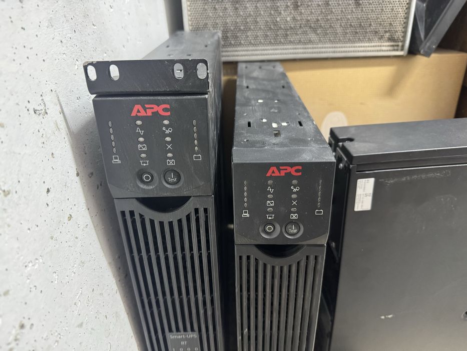 APC smart UPS 1000вт