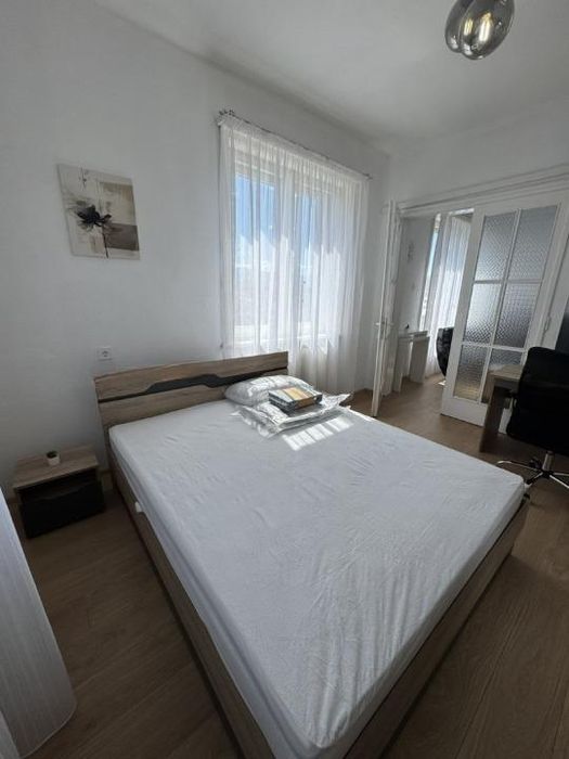 Дава се под наем Четиристаен апартамент в Пловдив, Център - 100 кв.м за 612 € - Снимка #3