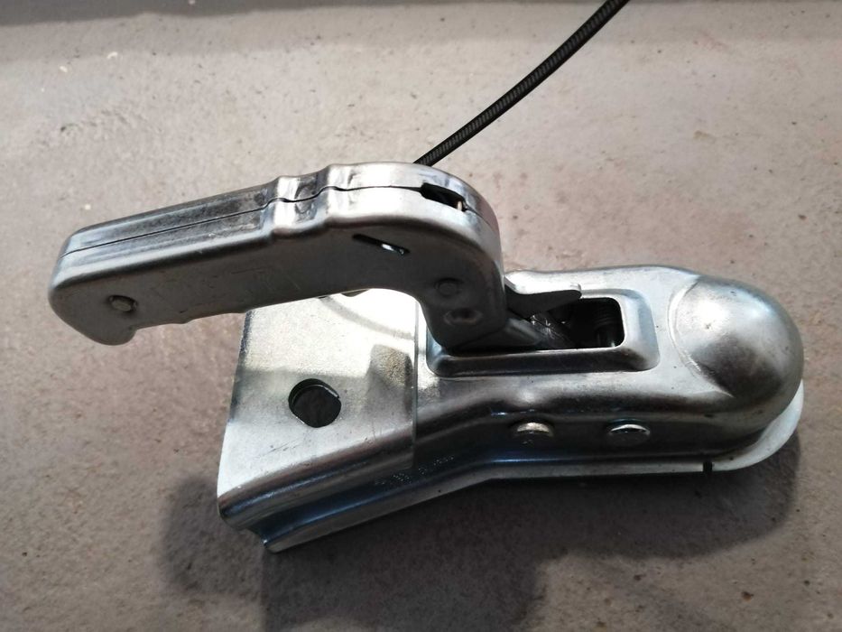 Cupla Al-Ko AK Plus, versiunea A, in forma de V, 750 kg, prindere sus