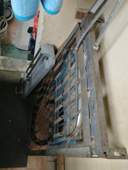 Кровать металлическая