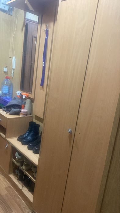 Продам Прихожая б/у состояний