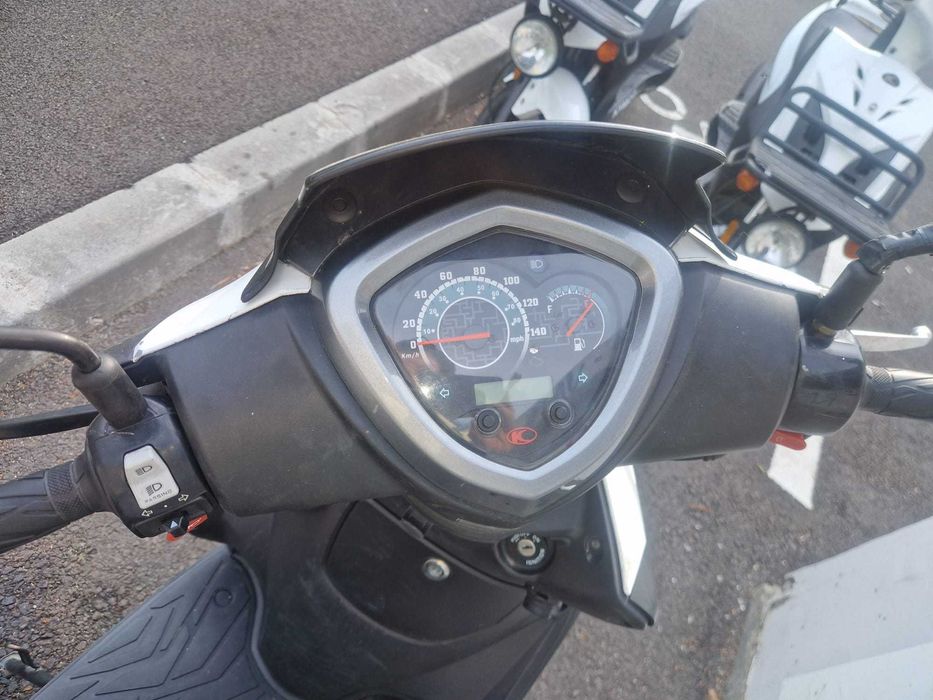 Scuter Kymco Agility Delivery 125cc / Bike rent Kymco 125cc - Glovo, Bolt Food Wolt