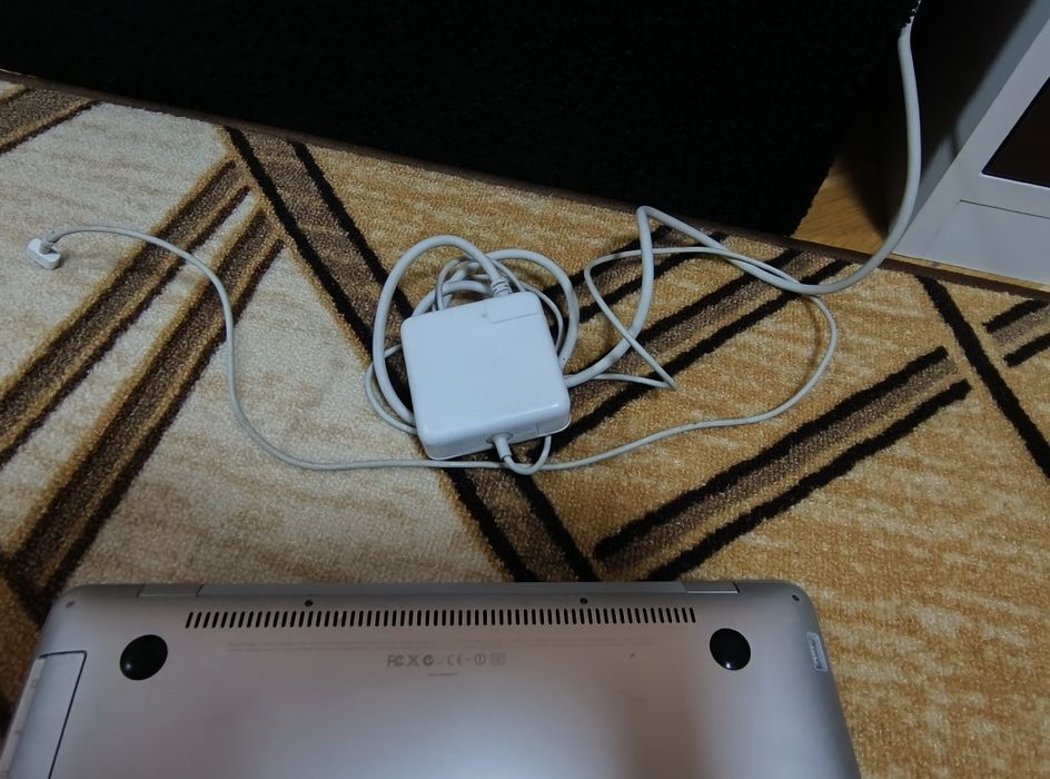 MacBook Air за части