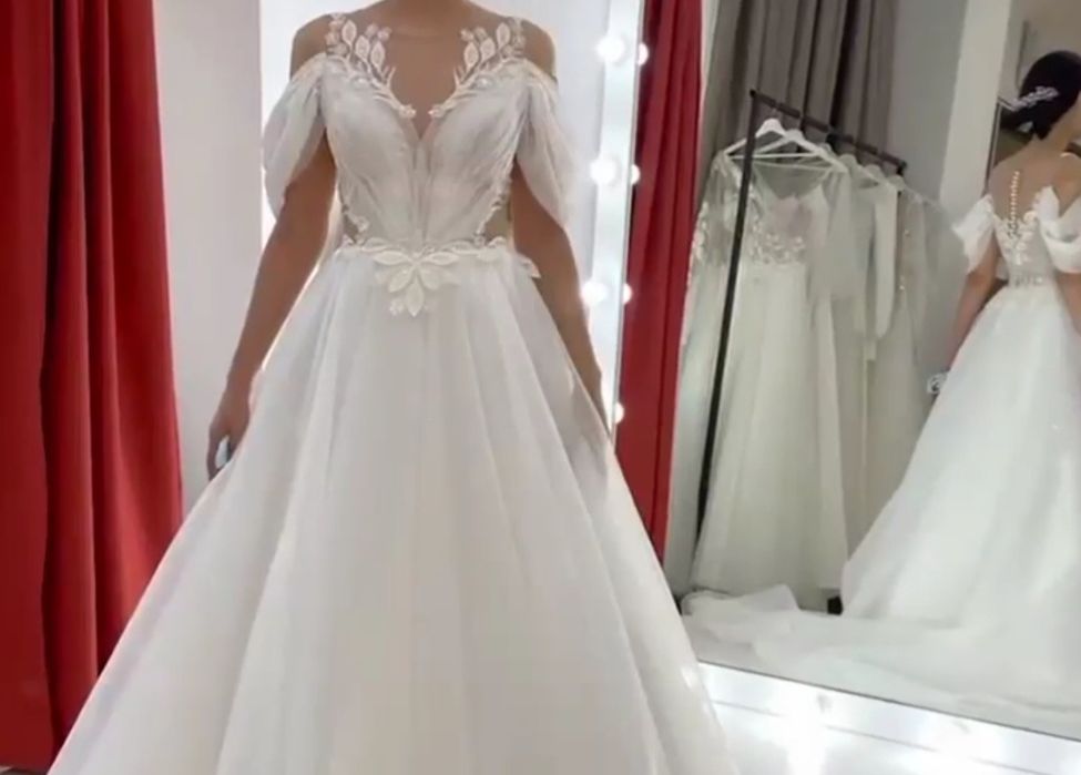 Свадебное платье