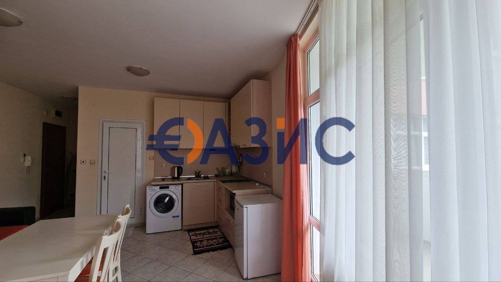 Продава се Едностаен апартамент в к.к. Слънчев бряг - 55 кв.м за 910 €/кв.м - Снимка #7