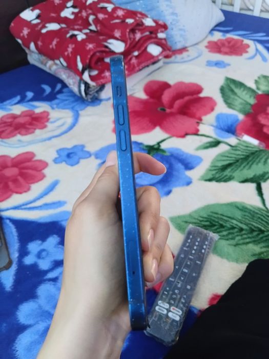 АКТОБЕ. срочно продам iPhone 12.