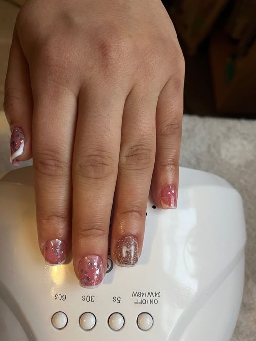 Unghii în gel și altele