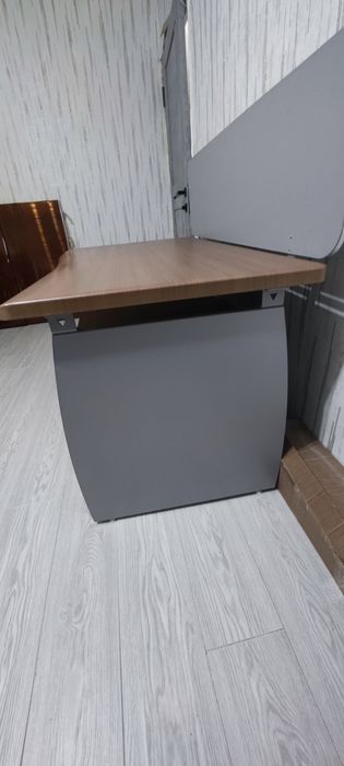 Офисный   стол