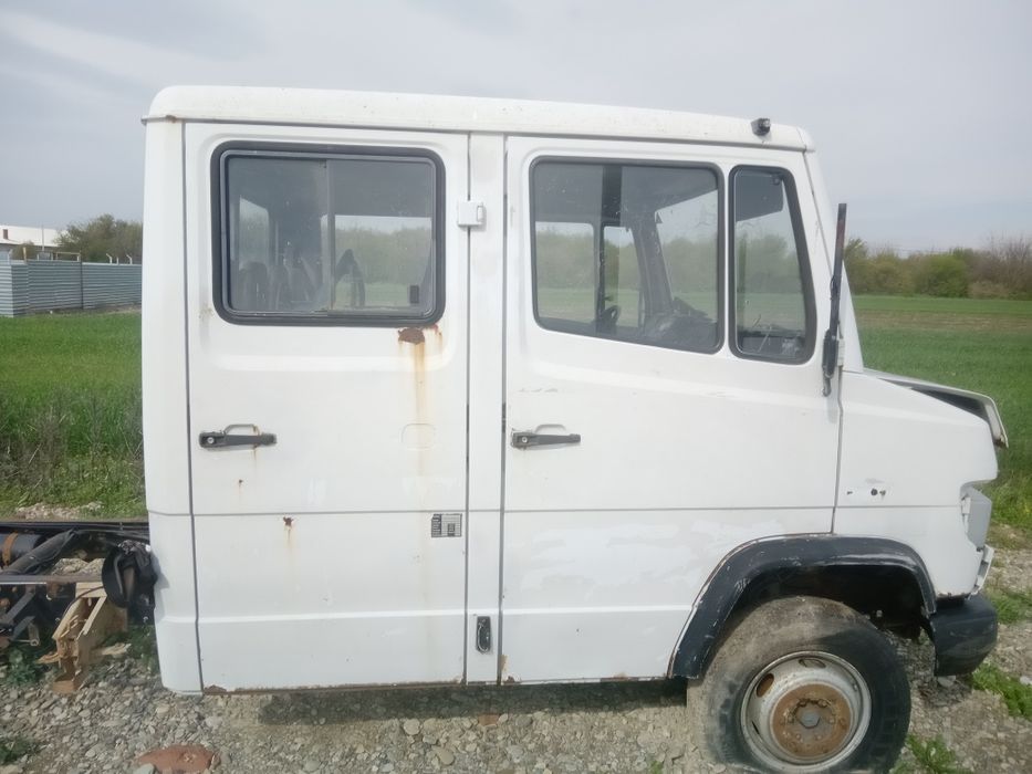 Dezmembrez Mercedes Vario 814