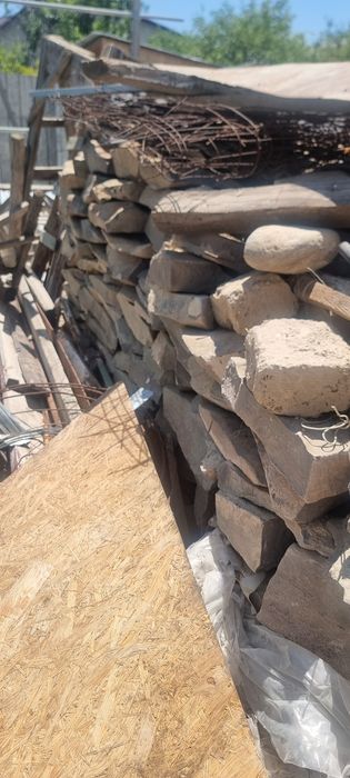 Продам  камни для фундамента