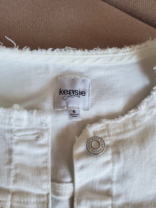 Куртка, джинсы , рубашка