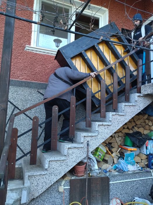 Професионален транспорт на пиана и рояли.