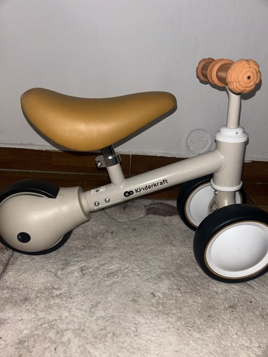 Tricicletă fără pedale Kinderkraft  pentru echilibru de la 1 an