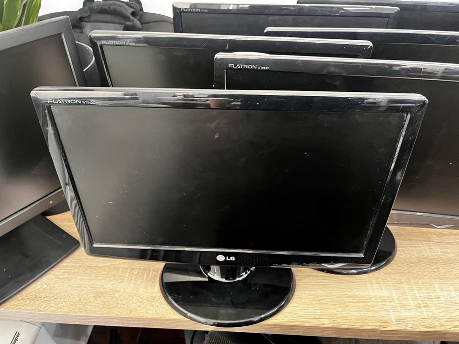 Рабочие мониторые