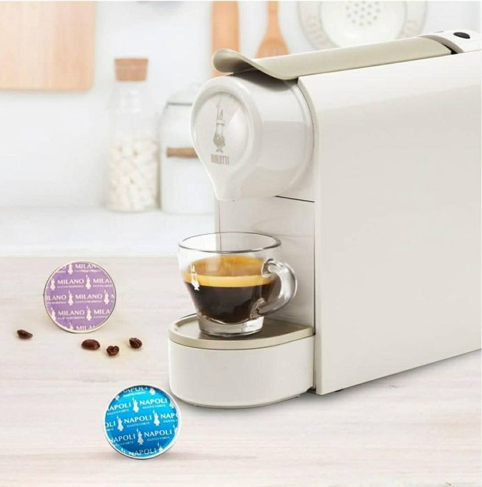 Espresor cafea funcționează cu capsule