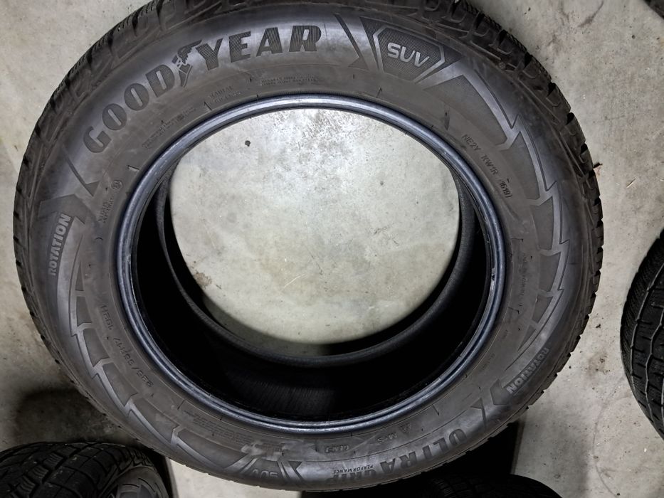 Anvelope second iarna 225 65 R17 Goodyear